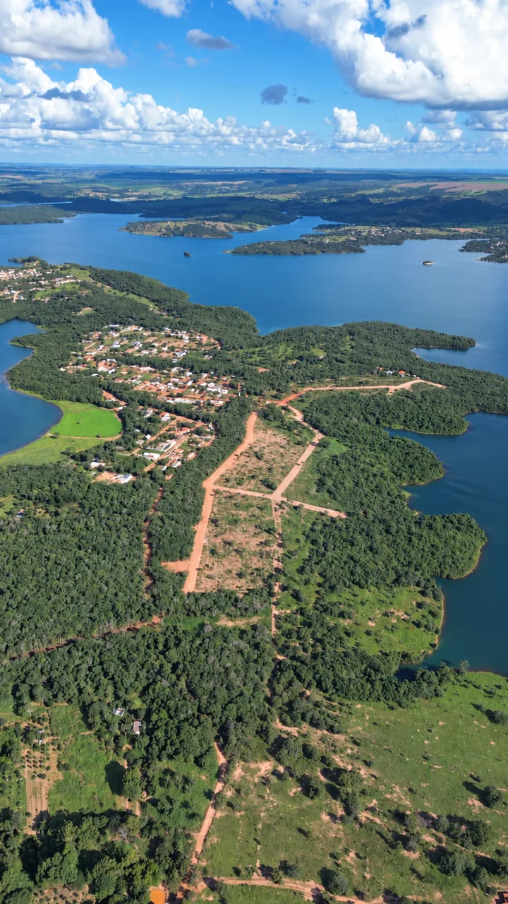Condomínio Ilha do Sol e entorno do Lago Corumbá — vista aérea 3